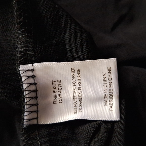 NEW! Black Cap Sleeve Bubble-Hem Dress - FLOWY & PLEATED - Picture 9 of 10